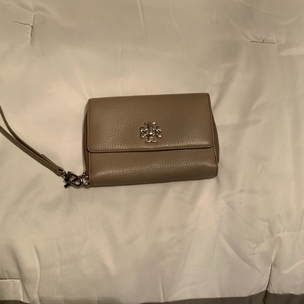 Tory Burch smartphone wristlet